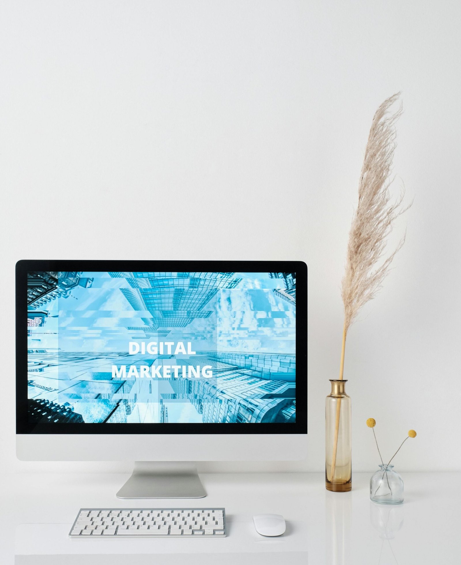 Read more about the article Clean, Clear, and Captivating: The Role of Minimalistic Design in Digital Branding